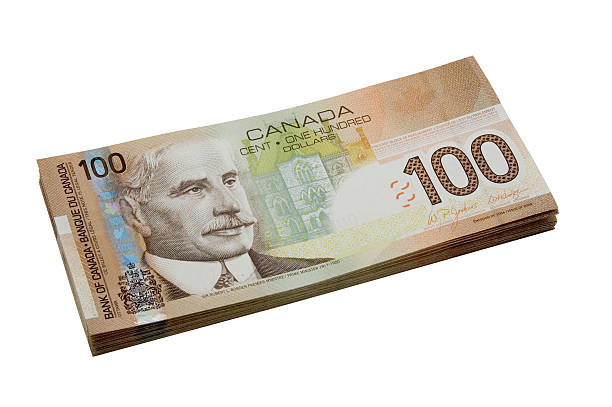 banconote da cento dollari (canada - canadian dollars canada bill one hundred dollar bill foto e immagini stock