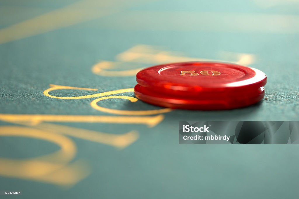 Ruleta de mesa del casino, con papas fritas de Passe - Foto de stock de Ruleta libre de derechos