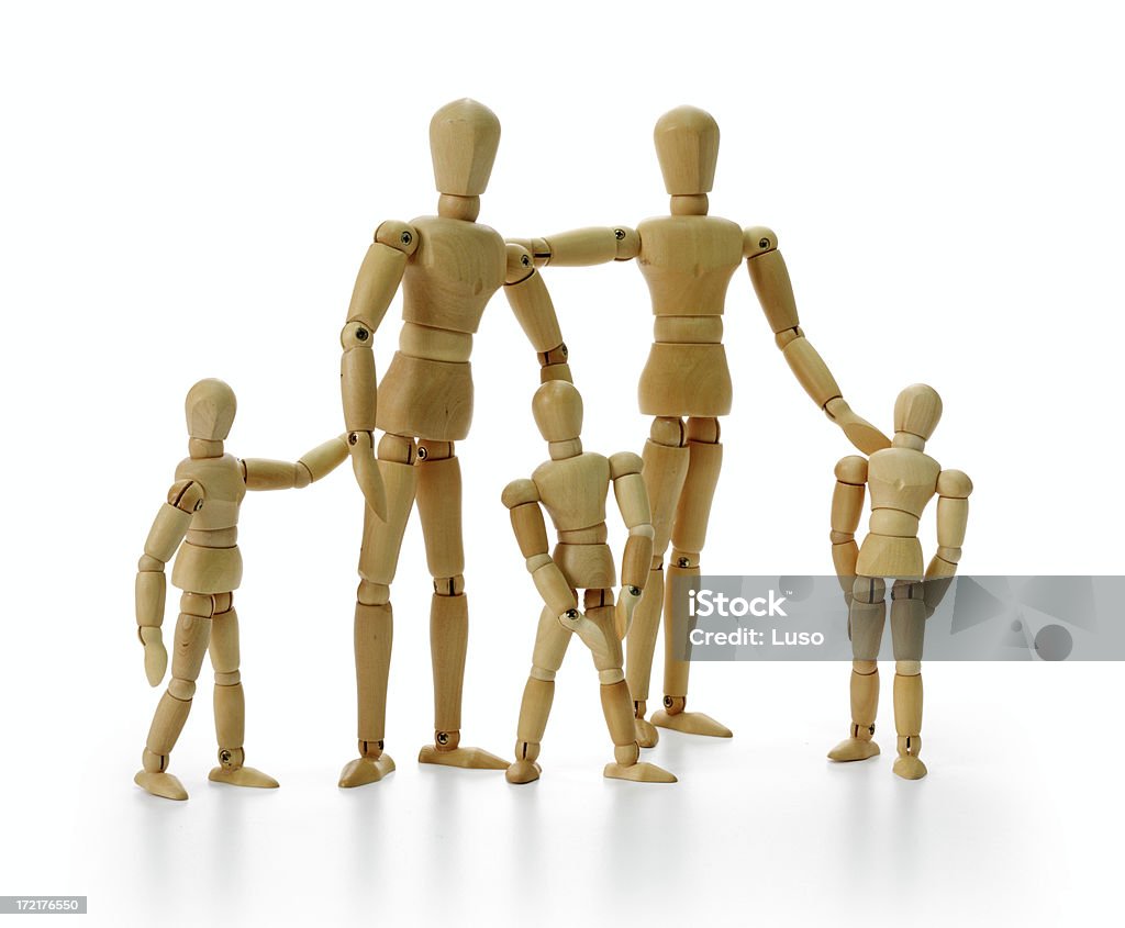 Семья с детьми (Серия изображений - Стоковые фото Дерево - материал роялти-фри