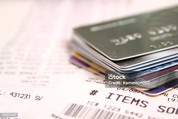 Karty Kredytowa - zdjęcia stockowe i więcej obrazów Sterta - Aranżacja - Sterta - Aranżacja, Karta kredytowa, Paragon