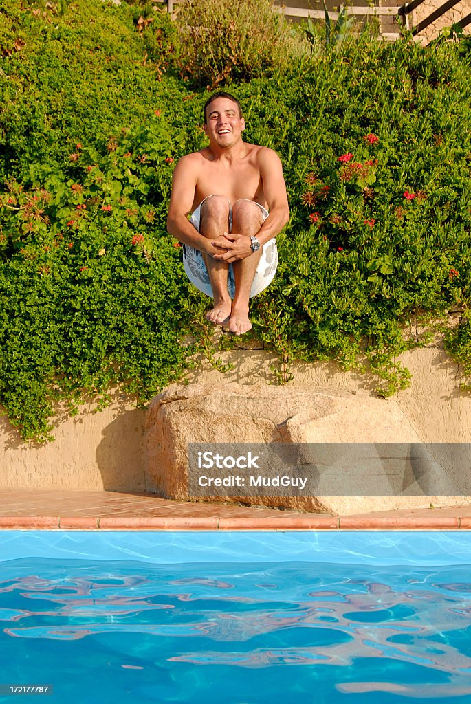 Cannonball pule em uma piscina - Foto de stock de Adulto royalty-free