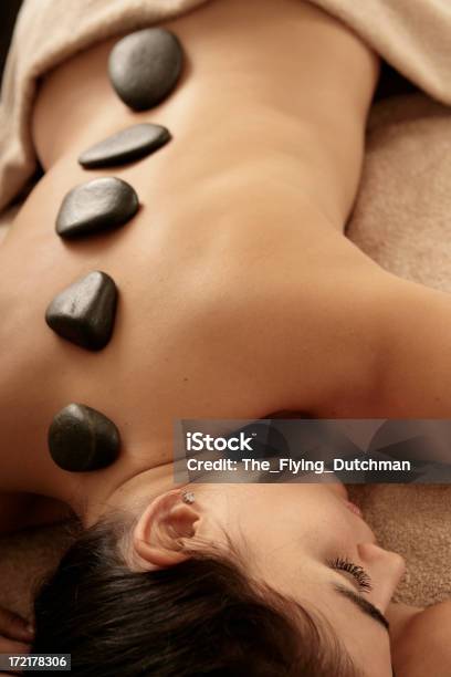 Alternative Behandlungsmethode Stockfoto und mehr Bilder von La Stone-Therapie - La Stone-Therapie, Alternative Behandlungsmethode, Alternative Medizin