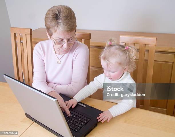 Foto de Você Não É Como Este Gran e mais fotos de stock de Adolescente - Adolescente, Adolescentes Meninas, Adolescência