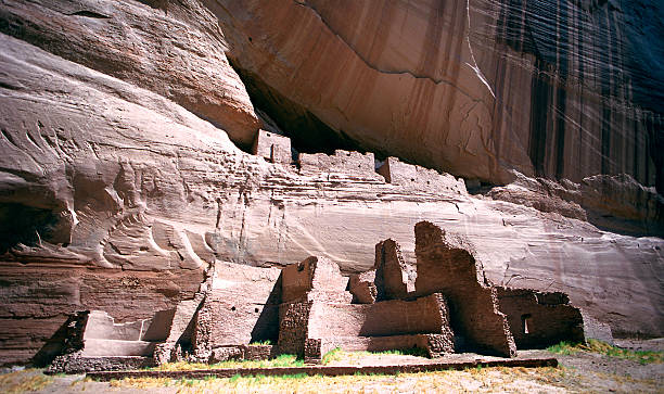 ruínas da casa branca, o canyon de chelly - ancient pueblo peoples - fotografias e filmes do acervo