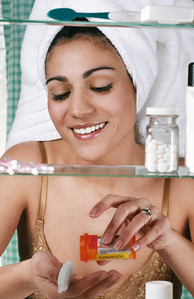 istock Bathroom Series Prescription Medicine 172180120