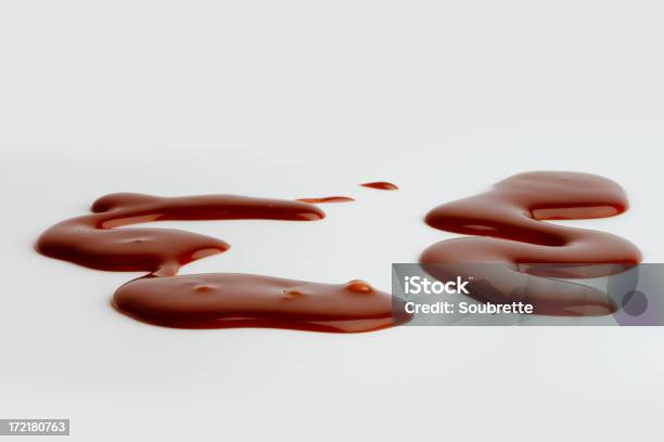 Foto de Calda De Chocolate e mais fotos de stock de Chocolate - Chocolate, Molho de Chocolate, Poça