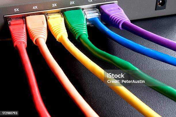 Bunte Ethernetkabel Stockfoto und mehr Bilder von Bandbreite - Bandbreite, Blau, Computer