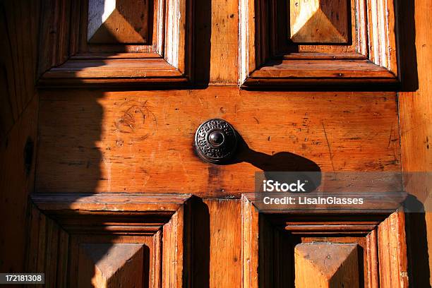 Manípulo Da Porta - Fotografias de stock e mais imagens de Antigo - Antigo, Entrada de Edifício, Exposto ao Ar