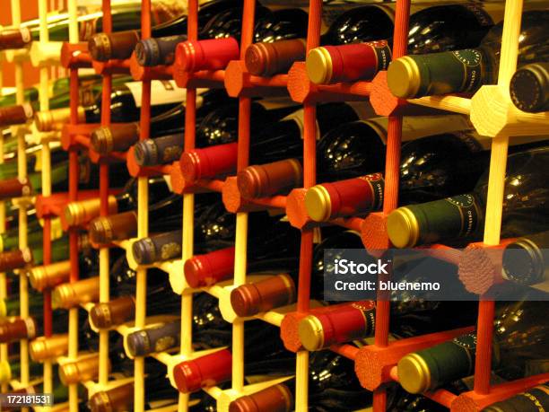 Rack Of Wein Stockfoto und mehr Bilder von 2000-2009 - 2000-2009, Alkoholisches Getränk, Bildschärfe