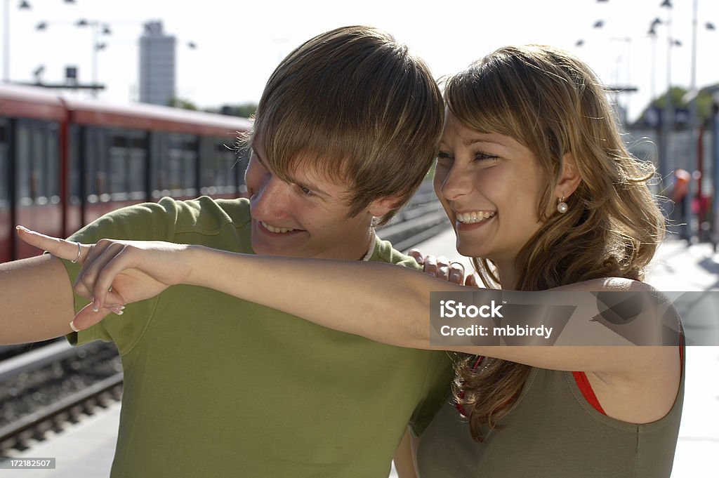 Glückliche Teenager in love - Lizenzfrei 16-17 Jahre Stock-Foto
