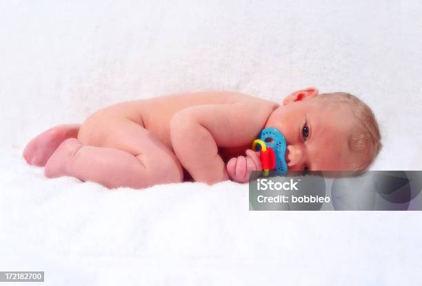 Bebé 2 Semanas - Fotografias de stock e mais imagens de Amor - Amor, Bebé, Beleza