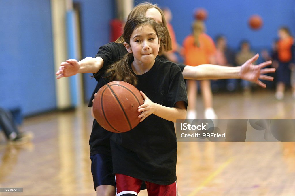 Баскетбол девушка - Стоковые фото Атлет роялти-фри