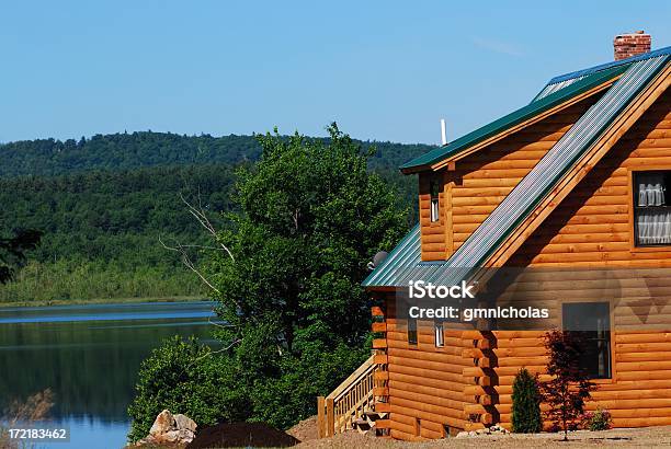 Log Blockhütte Stockfoto und mehr Bilder von Blockhütte - Blockhütte, Ferienlager, Maine