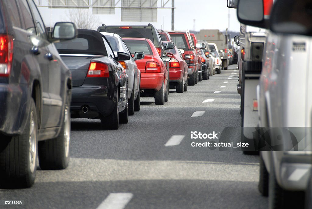 Marmellata di Traffico su autostrada - Foto stock royalty-free di Backup