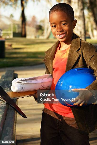 미소 Dappled 엔지니어 건설 산업에 대한 스톡 사진 및 기타 이미지 - 건설 산업, 소년, 아프리카계 미국 민족