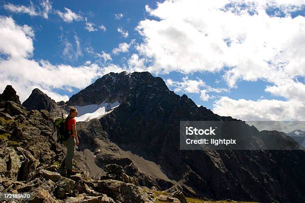 Cerca Di Avventure - Fotografie stock e altre immagini di Accessibilità - Accessibilità, Adulto, Alpi