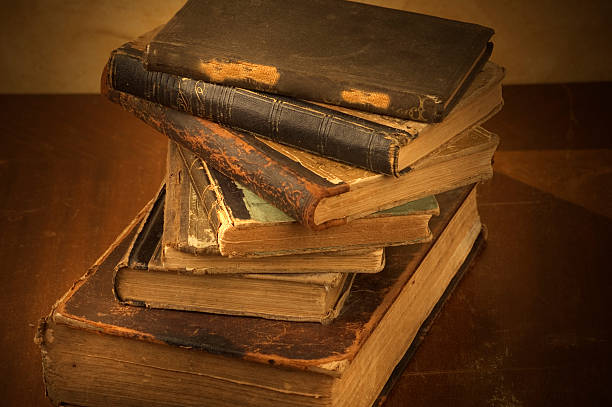istock Spiral of Vintage Books 172185851