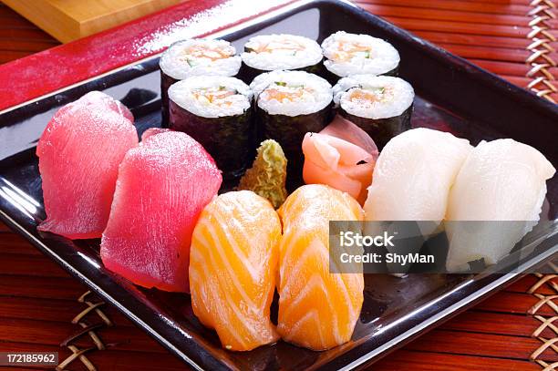 Sushi - zdjęcia stockowe i więcej obrazów Fotografika - Fotografika, Horyzontalny, Japońska kuchnia
