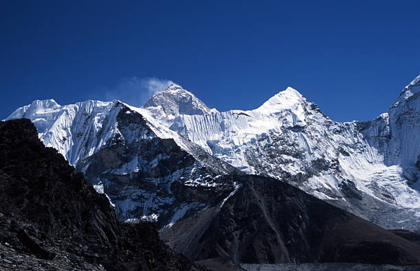 istock Makalu in the Himalayas 172186689
