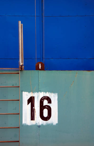 istock sixteen on white 172186962