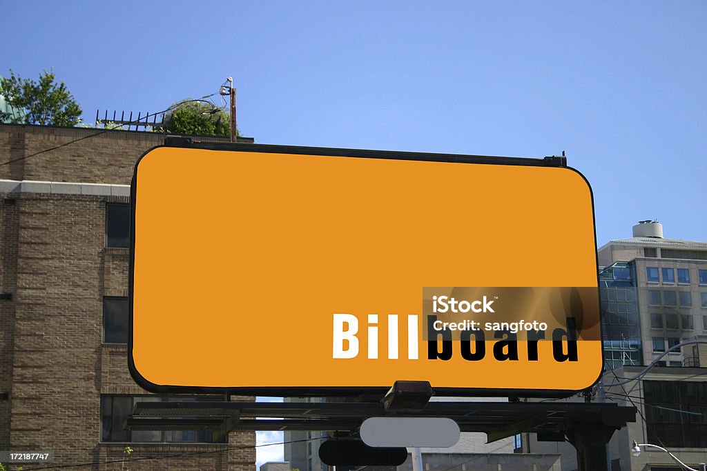 Billboard w mieście - Zbiór zdjęć royalty-free (Architektura)