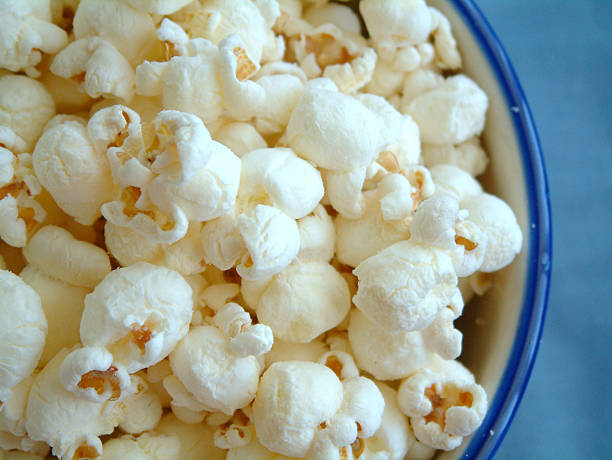 popcorn, zbliżenie - low salt zdjęcia i obrazy z banku zdjęć