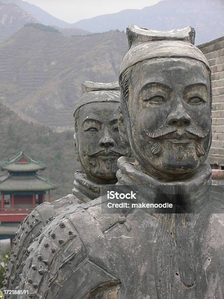 Foto de Terracota Guerreiro Chinês Estátuas De Pedra No Great Wall e mais fotos de stock de Adulto
