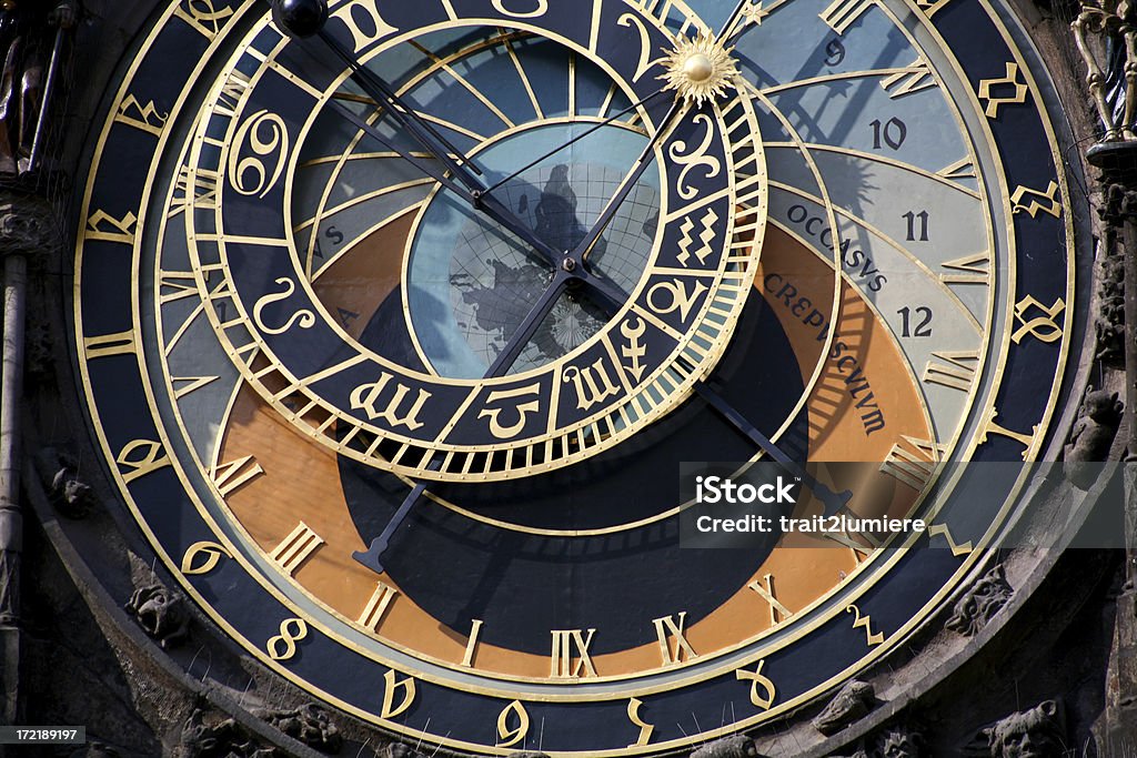 Astronomische Uhr in Prag, Tschechische Republik - Lizenzfrei Sonnenuhr Stock-Foto