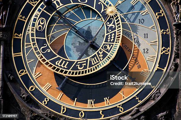 Reloj Astronómico De Praga República Checa Foto de stock y más banco de imágenes de Reloj de sol - Reloj de sol, Antiguo, Astronomía