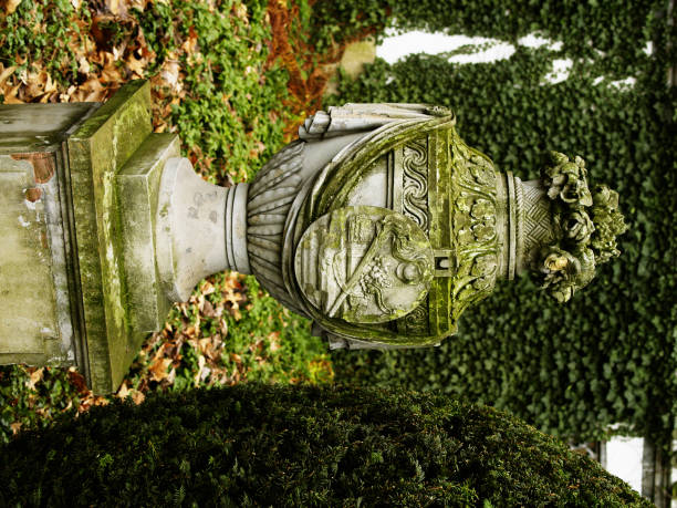 istock english garden stone amphora 172190085
