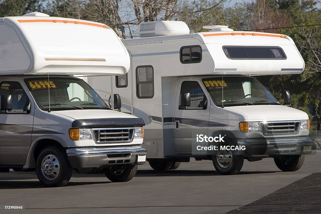 CONCESSIONNAIRE DE VÉHICULES RÉCRÉATIFS - Photo de Camping-car libre de droits