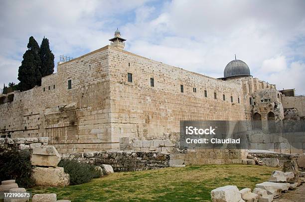 Muro Del Tempio A Gerusalemme - Fotografie stock e altre immagini di Archeologia - Archeologia, Cielo, Composizione orizzontale