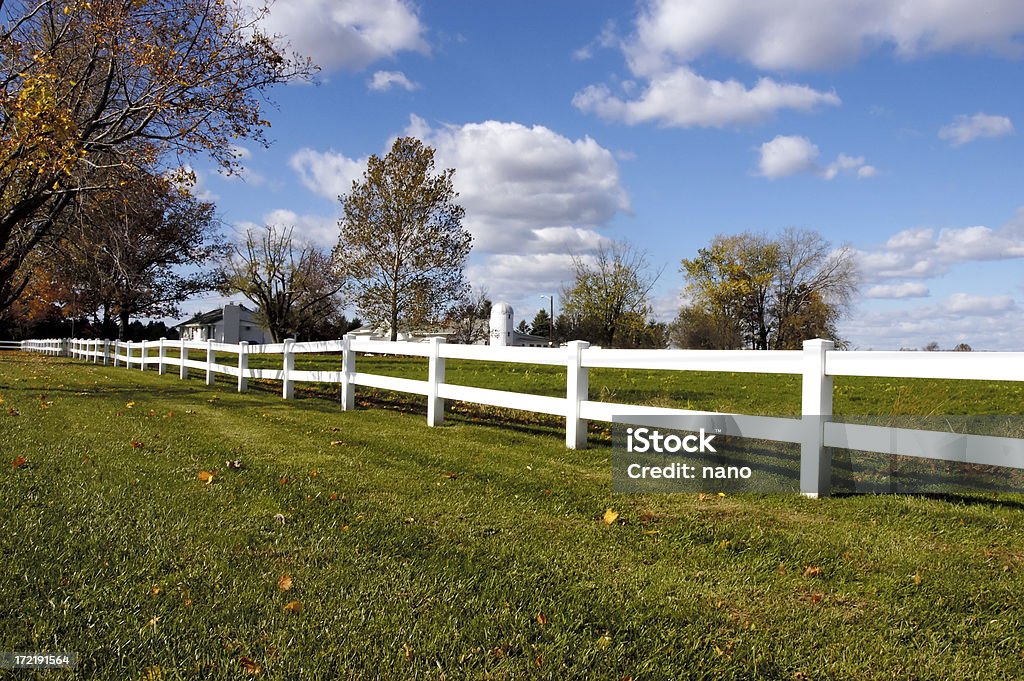 popping fence rural farm pasture scene Agricultural Field Stock Photo