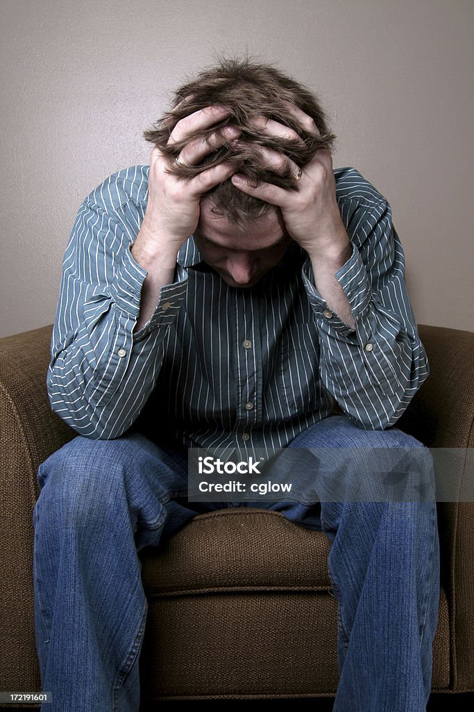 Frustrado hombre - Foto de stock de Abandonado libre de derechos