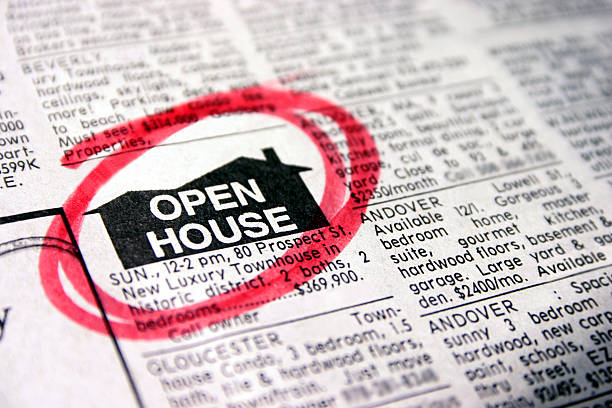 open house - classified ad newspaper advertisement job stock-fotos und bilder