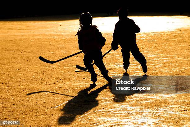 Hockey Su Ghiaccio - Fotografie stock e altre immagini di Hockey su ghiaccio - Hockey su ghiaccio, Bambini maschi, Bambino
