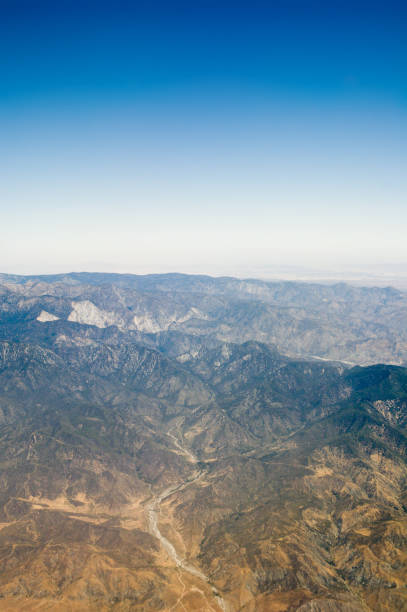 montanha saddlback aérea - saddleback mountain imagens e fotografias de stock