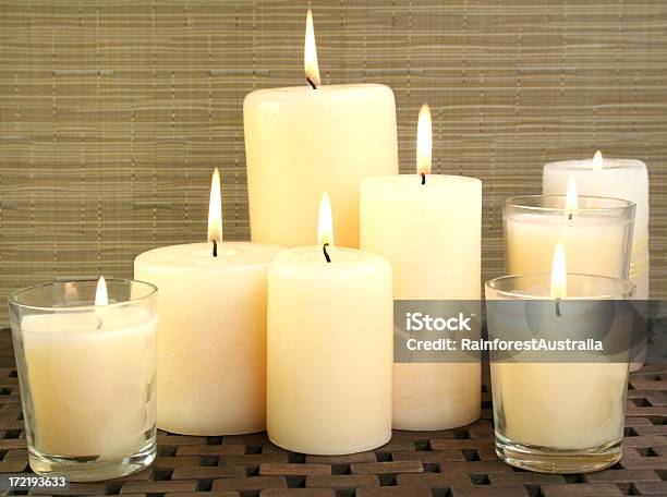 Candele - Fotografie stock e altre immagini di Ambientazione tranquilla - Ambientazione tranquilla, Aromaterapia, Bellezza