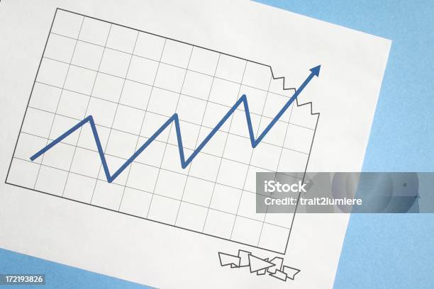 Photo libre de droit de Le Ciel Est La Seule Limite banque d'images et plus d'images libres de droit de Affaires - Affaires, Affaires d'entreprise, Aspiration