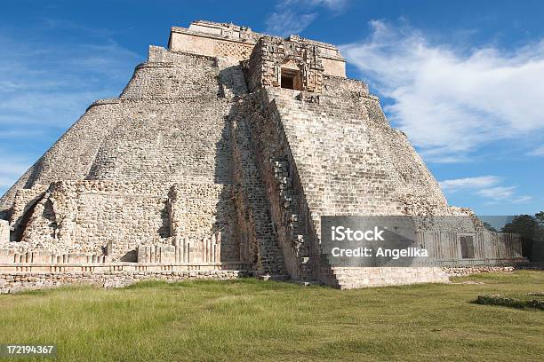 Pirámide De Gobierno Foto de stock y más banco de imágenes de Uxmal - Uxmal, Alto - Descripción física, Antigualla