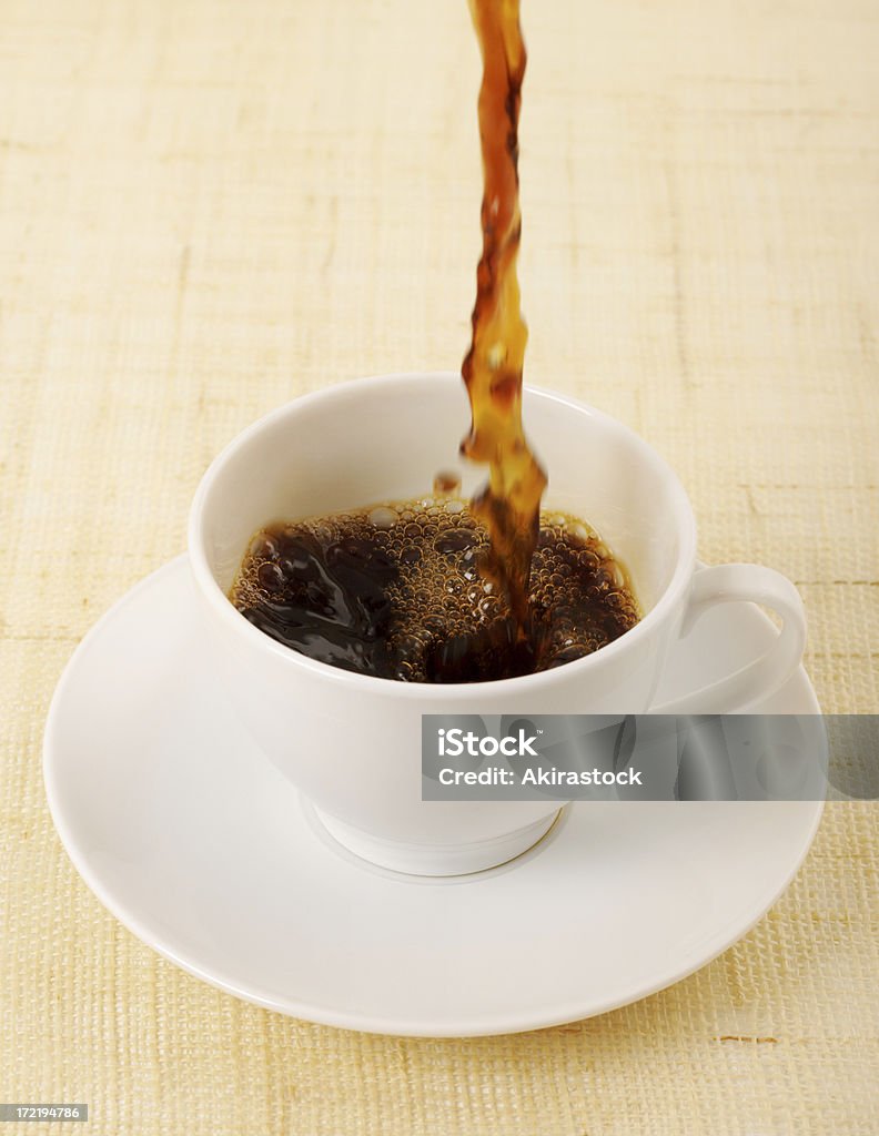 Versare caffè - Foto stock royalty-free di Caffè - Bevanda
