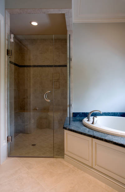 istock Shower & hot tub 172194848