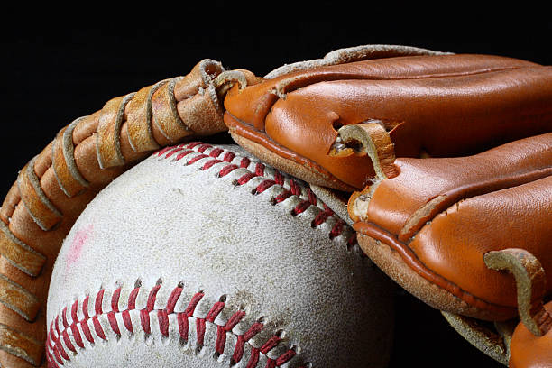 野球と手袋マクロ - baseball spring training baseballs sports glove ストックフォトと画像