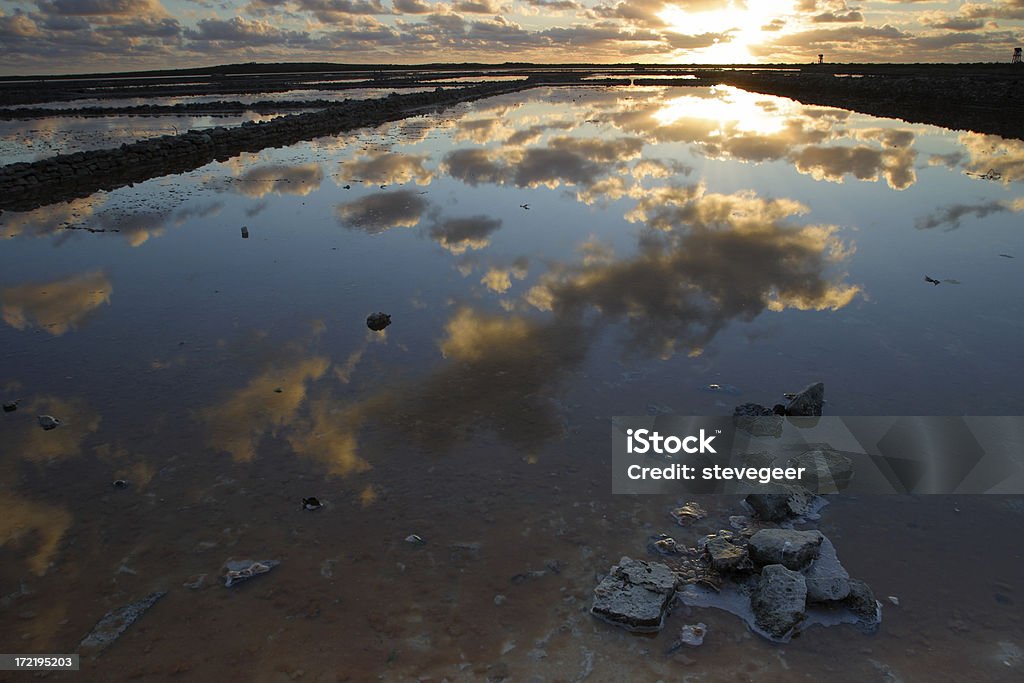Laguna de sal de reflexión - Foto de stock de Agua libre de derechos