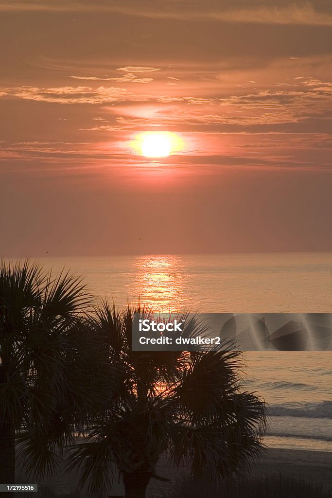 Темно-синий восход солнца#1 - Стоковые фото Атлантический океан роялти-фри