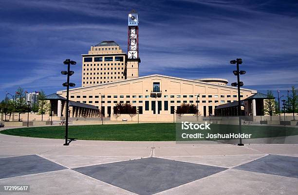 Palacio De La Ciudad De Mississauga Foto de stock y más banco de imágenes de Mississauga - Mississauga, Ontario - Canadá, Ayuntamiento