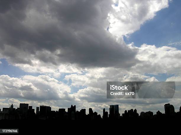 New York City Skyline Silhouette Stockfoto und mehr Bilder von Bauwerk - Bauwerk, Blau, Bürogebäude