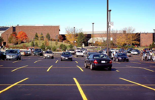 estacionamento - building feature parking garage stationary built structure - fotografias e filmes do acervo