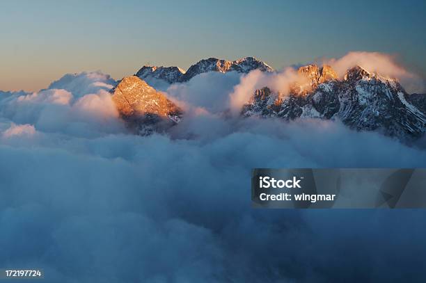 Wetterstein 2 - zdjęcia stockowe i więcej obrazów Alpy - Alpy, Bez ludzi, Chmura