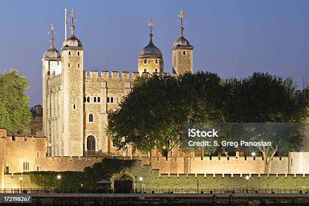 Foto de Torre De Londres À Noite e mais fotos de stock de Arquitetura - Arquitetura, Capitais internacionais, Castelo